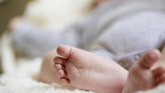 Katar’da 3 haftalık bebek Covid-19 nedeniyle öldü