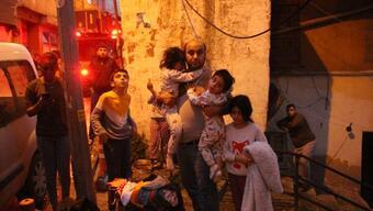 Beyoğlu'nda iki katlı bina alev alev yandı