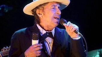 Bob Dylan bir kez daha şarkılarını sattı!