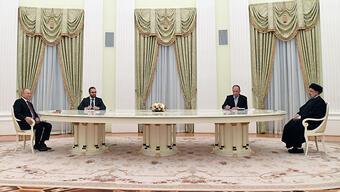 Putin, İran Cumhurbaşkanı Reisi ile görüştü 
