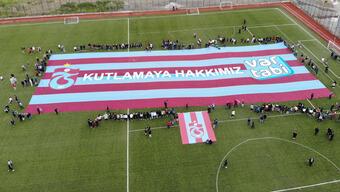 Trabzonspor'da tarihi maça dev bayrak