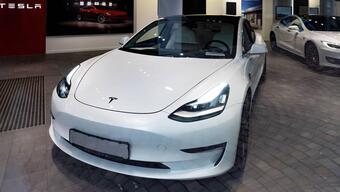 Tesla, Çin’deki binlerce aracını geri çağırdı