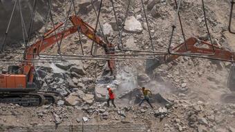 Hindistan'da çöken tünelde can kaybı 9'a yükseldi