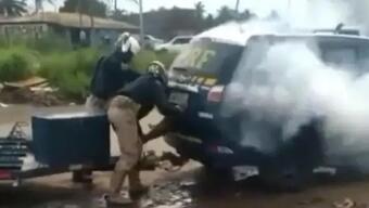 Brezilya’yı sarsan olay! Gaz bombası atıp aracın bagajına kilitlendiler...