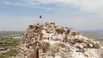 Kapadokya'nın zirvesi: Uçhisar Kalesi! Ziyaretçi akınına uğruyor