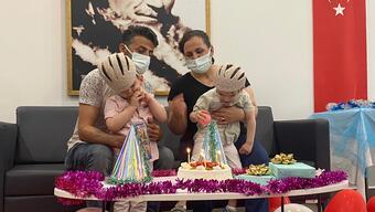 İngiltere'de operasyonla ayrılan siyam ikizlerine 4'üncü yaş günü sürprizi