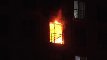 Korku dolu dakikalar: Yangında mahsur kalınca camdan atladı 