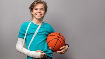Çocuklardaki spor yaralanmaları ihmal edilmemeli