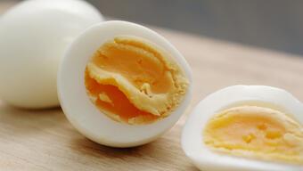 Rüyada Haşlanmış Yumurta Görmek Ne Anlama Gelir? Rüyada Haşlanmış Yumurta Yemek Nasıl Yorumlanır?
