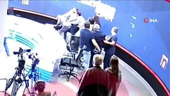 Canlı yayında gazeteci Latif Şimşek'e saldırı!
