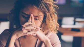 Mutsuz ve karamsarsanız lohusa sendromu geçiriyor olabilirsiniz