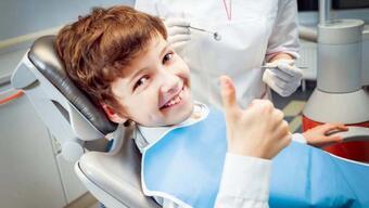 Çürüksüz dişler için diş hekimi muayenesi çok önemli