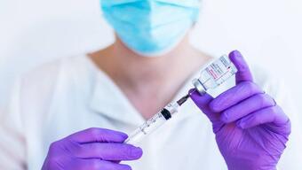 İngiltere, Moderna'nın Omicron aşısını onaylayan ilk ülke oldu