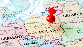 Polonya Hakkında Her Şey; Polonya Bayrağının Anlamı, Polonya Başkenti Neresidir? Saat Farkı Ne Kadar, Para Birimi Nedir?