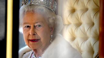Sır dolu satırlar! Kraliçe Elizabeth'in yazdığı mektup, 2085 yılında açılacak 