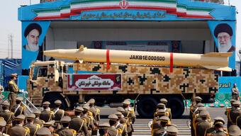 İran, yeni balistik füzesi Rezvan'ı tanıttı