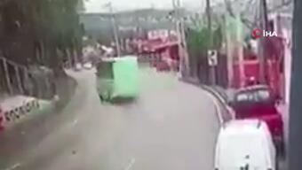 Meksika’da toplu taşıma otobüsü şarampole yuvarlandı: 31 yaralı