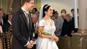 Almanya’da veliaht prens ile evlenen Mersinli Hande Macit düşes oldu
