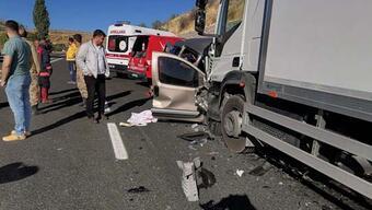 Malatya'da feci kaza! TIR ile hafif ticari araç çarpıştı: 5 ölü, 1 yaralı