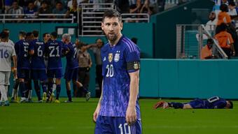 Messi takım arkadaşına tokat mı attı?