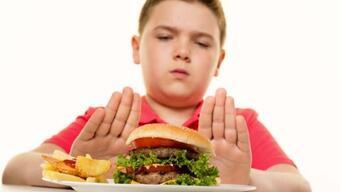 Çocuğunuz obez olsun istemiyorsanız bu uyarılara dikkat!
