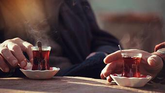 Normalden fazla çay tüketimi o hastalığa sebep olabiliyor