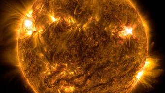 NASA, Güneş’teki dev patlamayı görüntüledi