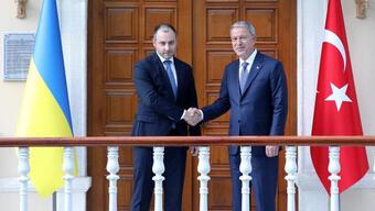 Milli Savunma Bakanı Akar, Ukrayna Altyapı Bakanı Kubrakov ile görüştü