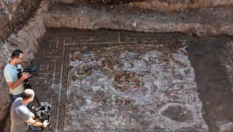 Suriye'de bin 600 yıllık Roma mozaiği bulundu
