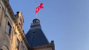 Hollanda'da belediye binasında Türkiye'ye destek 