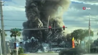 ABD'de havai fişek dükkanına dalan araç yangına neden oldu: 1 ölü