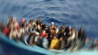Yunan unsurları ölüme terk etti! 12 göçmeni Sahil Güvenlik kurtardı