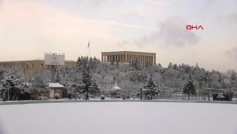 Beklenen kar Ankara’ya da geldi