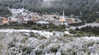 İzmir'e kar sürprizi