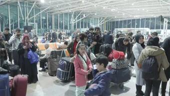 CNN TÜRK Hatay Havalimanı'ndaki göçü görüntüledi