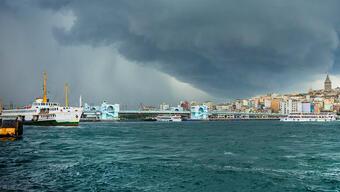 İstanbul'da vapur seferlerine yağmur engeli