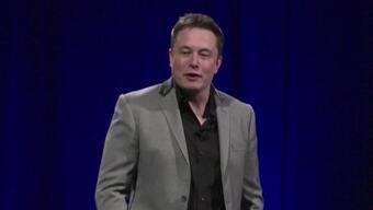 Elon Musk CEO koltuğunu devretti