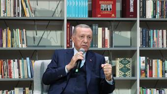 Cumhurbaşkanı Erdoğan Rami Kütüphanesi'nde gençlerle buluştu