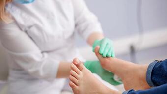 Diyabet hastalarının yüzde 15'inde görülüyor! "Ayaklarınızı düzenli kontrol edin, çünkü..."