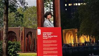 Melek Zeynep Bulut'un ödüllü eseri "Açık Yapıt" Londra silüetinde
