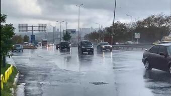 SON DAKİKA: İstanbul'da etkili sağanak yağış: Vali Gül'den uyarı!