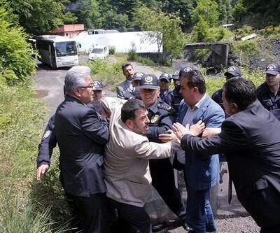 Madencileri ziyaret eden CHP heyetiyle polis arasında arbede