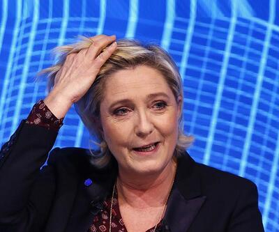 Avrupa Parlamentosu, Le Penin dokunulmazlığını kaldırdı