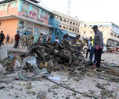 Somali’de askeri üsse bombalı saldırı: 17 ölü