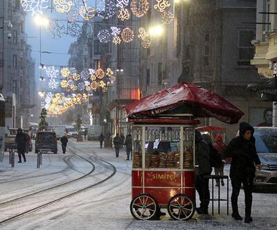 İstanbula beklenen kar geldi