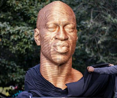Floyd heykeline çirkin saldırı