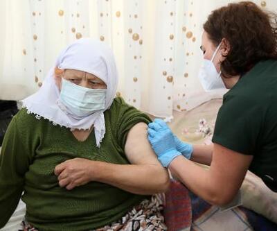 Yerli aşı Türkovac ilk defa evde uygulandı