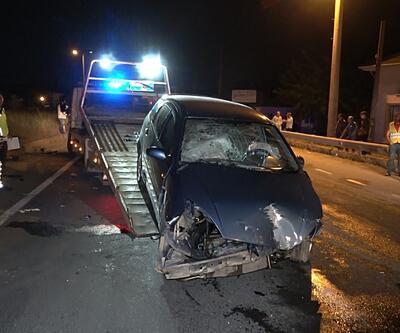 Kırmızı ışıkta geçen otomobil cipe çarptı: 4 yaralı