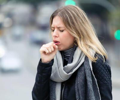 Uzmanlar sigaranın ses tellerine zararı hakkında uyarıyor