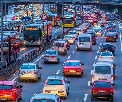 İstanbulda trafik kilit Yoğunluk yüzde 89u gördü